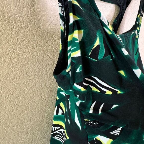 MagicSuit Tankini Swim Top Womens US Size 10 Green Tropical Built In Bra Draped - Picture 2 of 10